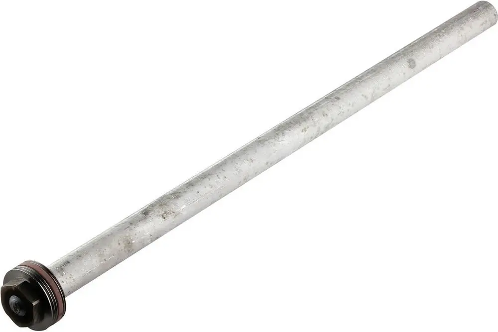 Metallic rohrförmiges Produkt mit einer abgedichteten Gewindeverbindung an einem Ende, wahrscheinlich eine Anode von Bosch. Der Körper wirkt verschmutzt und gebraucht.